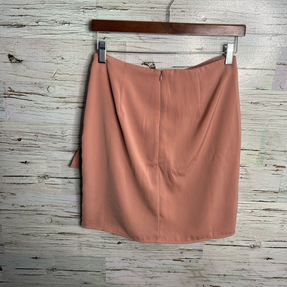 Banana republic faux wrap pink skirt size 2P - Picture 5 of 6